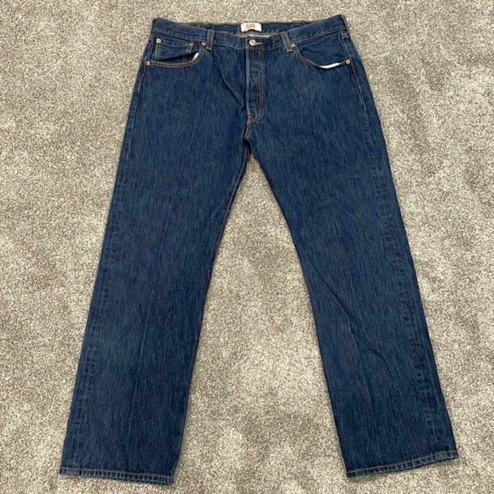 EC Men's Levi's 501 Button Fly Dark Wash Jeans - Size 40